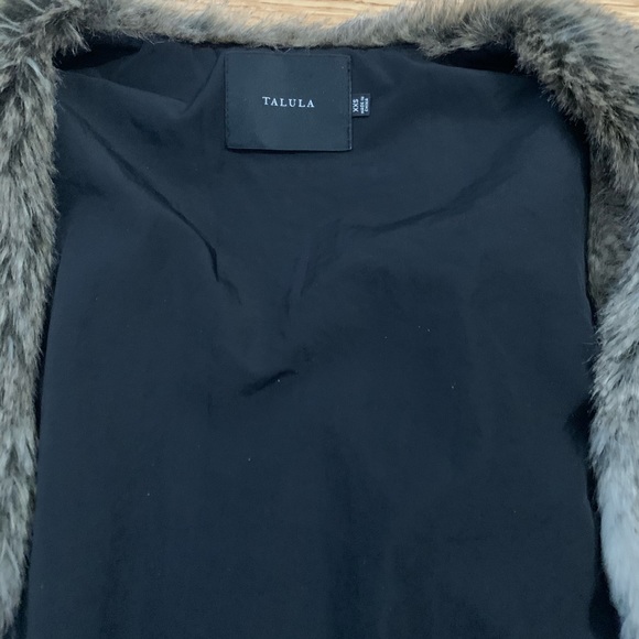 Faux fur vest - Picture 3 of 5